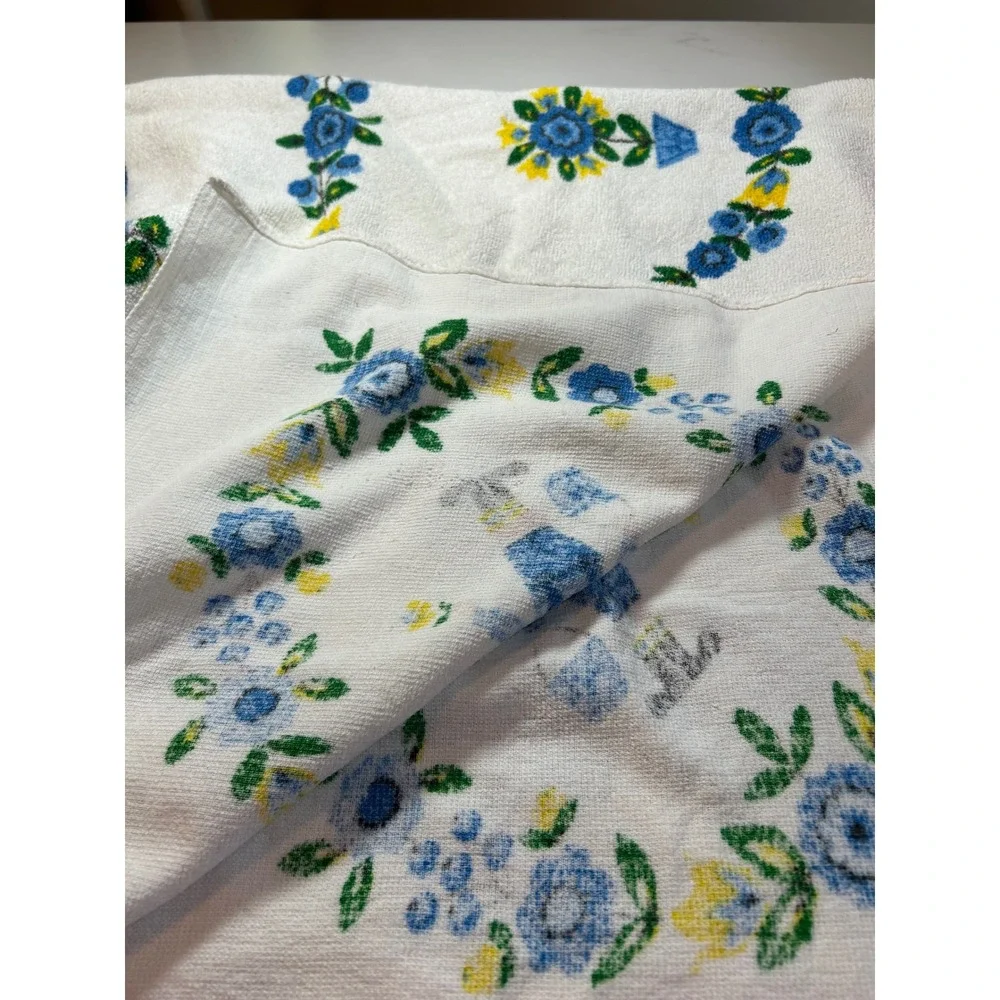 Vintage Folk Art‎ Lederhosen Boy Terry Cloth Tablecloth Floral Blue Yellow 51x46